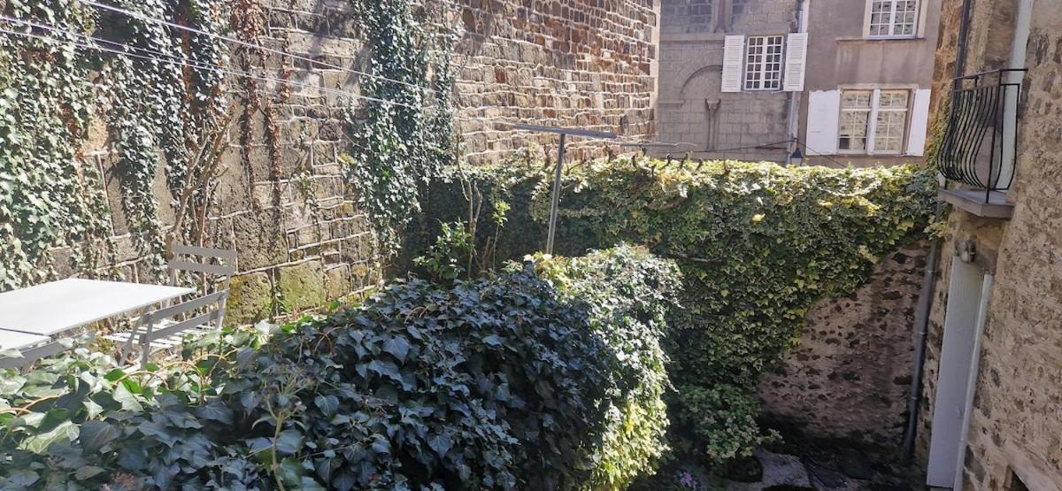 Appartement 120 M² Duplex Coeur Historique Au Calme Le Puy-en-Velay Esterno foto