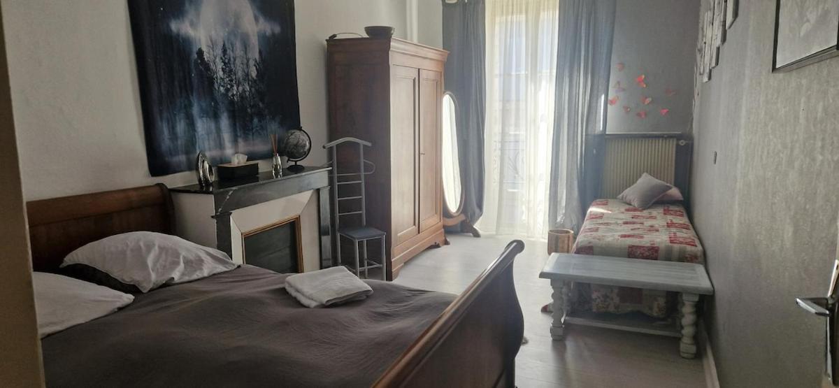 Appartement 120 M² Duplex Coeur Historique Au Calme Le Puy-en-Velay Esterno foto