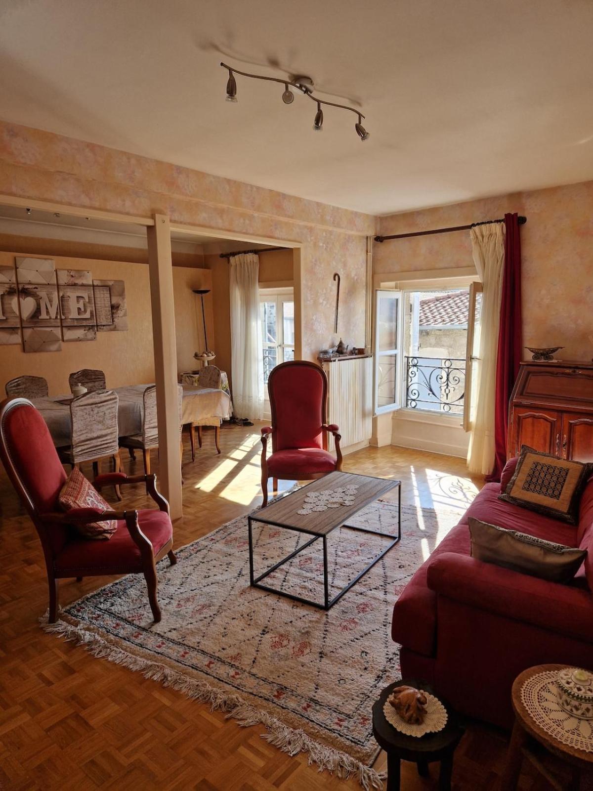 Appartement 120 M² Duplex Coeur Historique Au Calme Le Puy-en-Velay Esterno foto