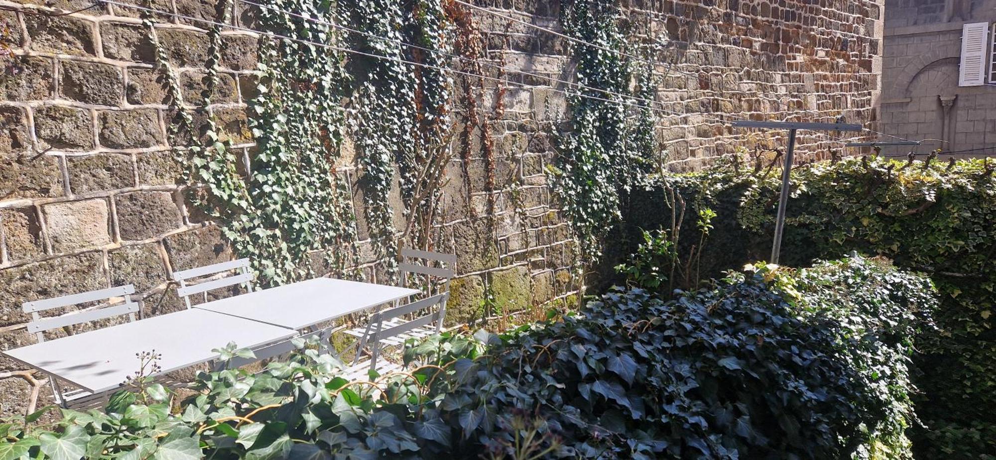 Appartement 120 M² Duplex Coeur Historique Au Calme Le Puy-en-Velay Esterno foto