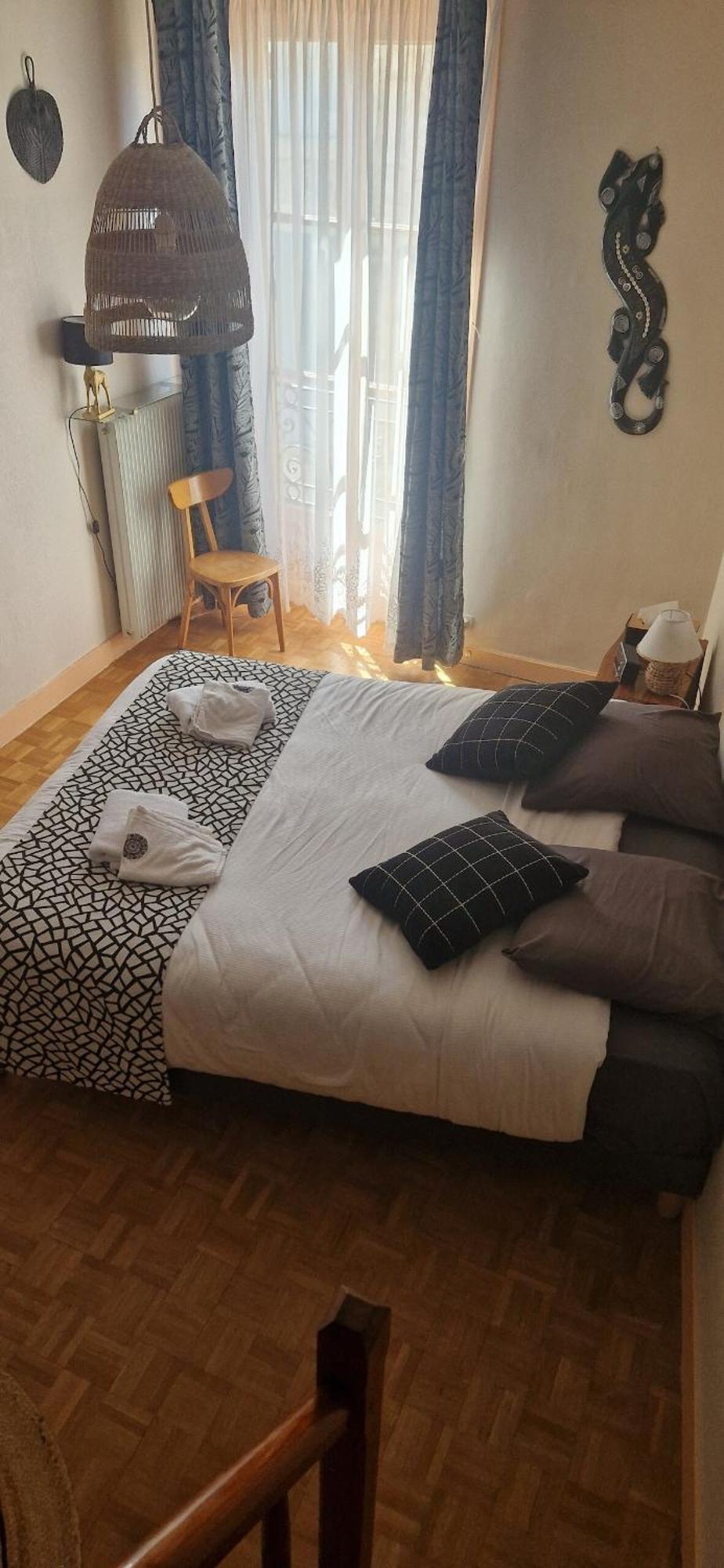 Appartement 120 M² Duplex Coeur Historique Au Calme Le Puy-en-Velay Esterno foto