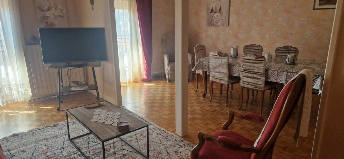 Appartement 120 M² Duplex Coeur Historique Au Calme Le Puy-en-Velay Esterno foto